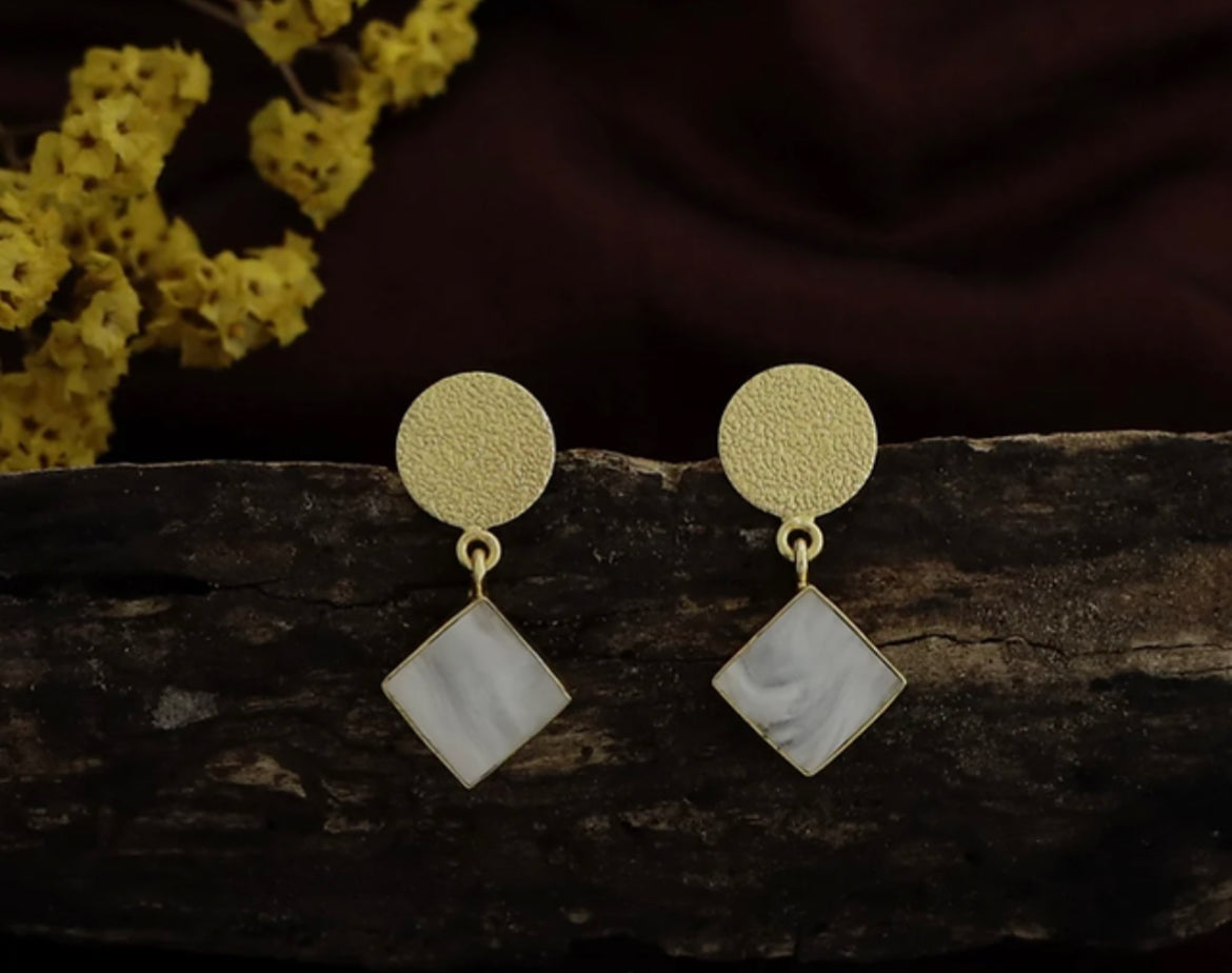 Fashion Accessory - Light Weight Earrings for Women Diamond mother of pearl earrings
