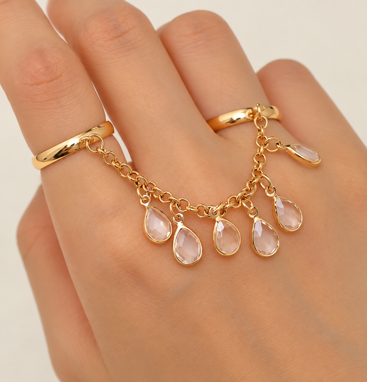 Sienna Teardrop Chain Ring