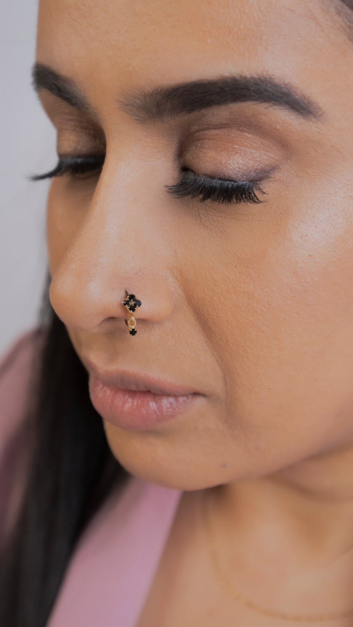 Non hypoallergenic Black Square Small Gem Dangle Gold Hypoallergenic Nose Ring For Pierced Nose